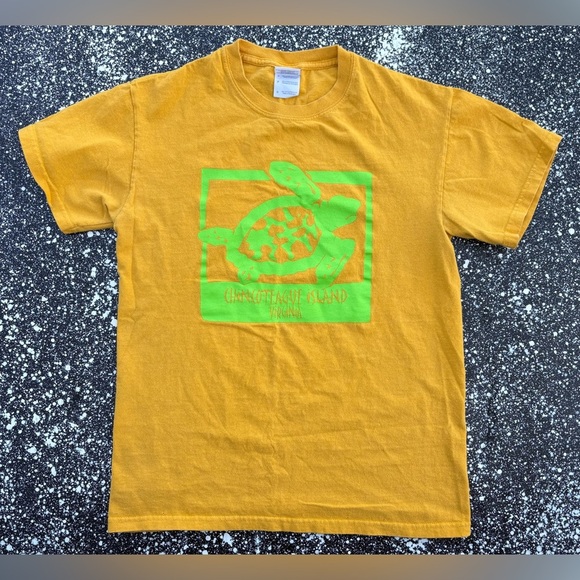 Chincoteague Island Virginia Beach Vacation Sea Turtle T-Shirt - Picture 1 of 3